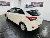 Hyundai I30 Hatchback 1.6 Crdi Active 2012 Black #24