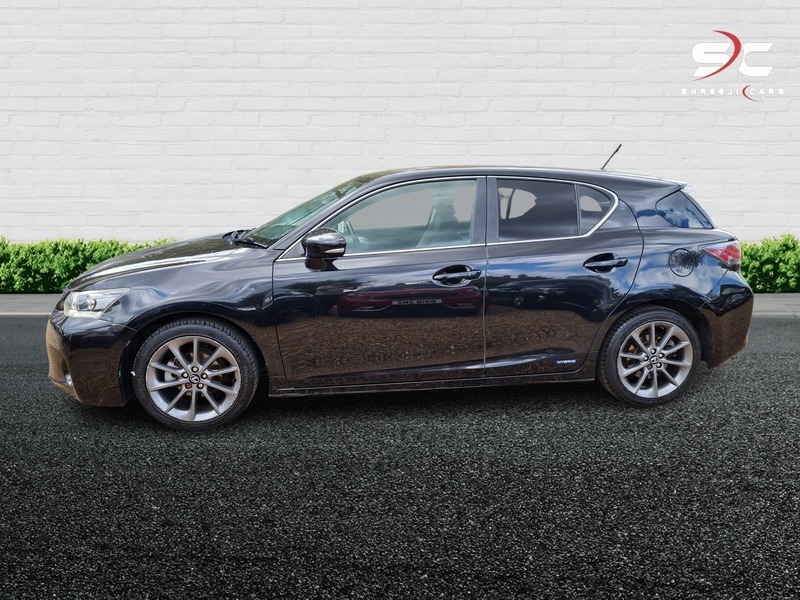 Lexus CT Advance Black #6