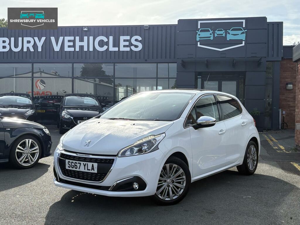 Peugeot 208 1.2 Puretech Allure Hatchback Eu White