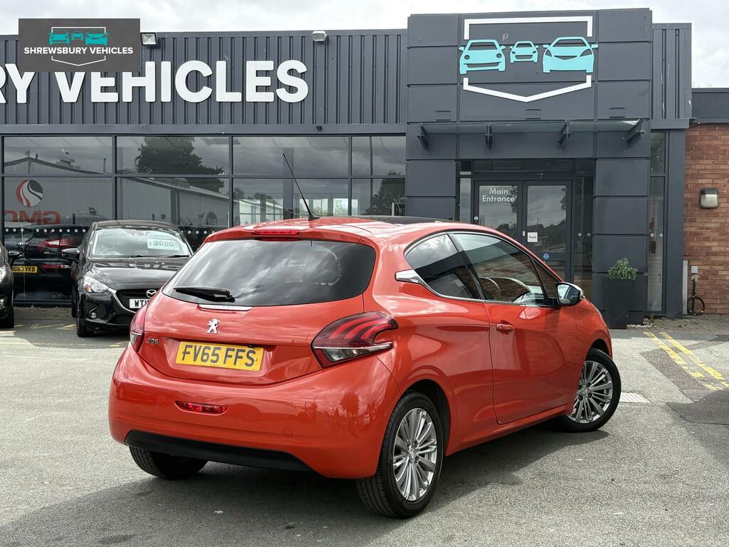Peugeot 208 1.2 Puretech Allure Hatchback Eu Orange