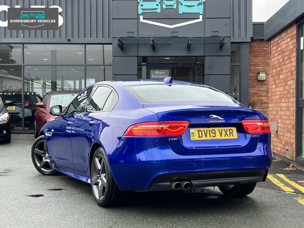 Jaguar XE R-dynamic S  #10