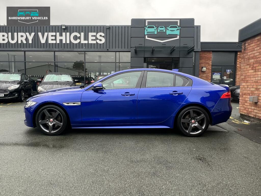Jaguar XE R-dynamic S  #8