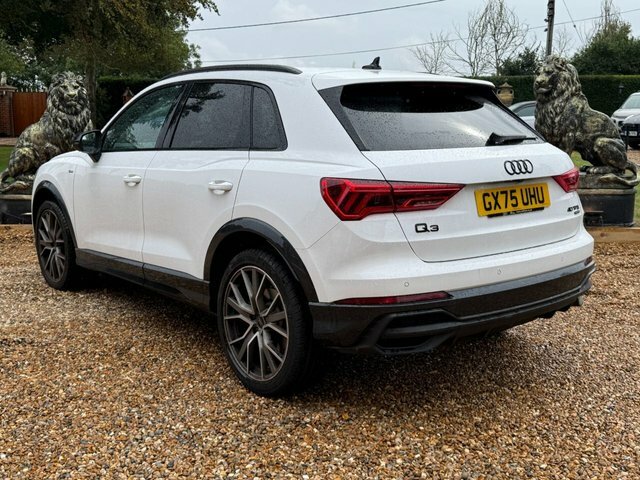 Audi Q3 2.0 Tfsi 40 Black Edition Suv S Tronic Black #2