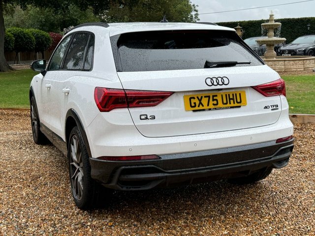 Audi Q3 2.0 Tfsi 40 Black Edition Suv S Tronic Black #4
