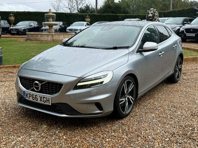 Volvo V40 1.5 T2 R-design Pro Hatchback Euro Silver