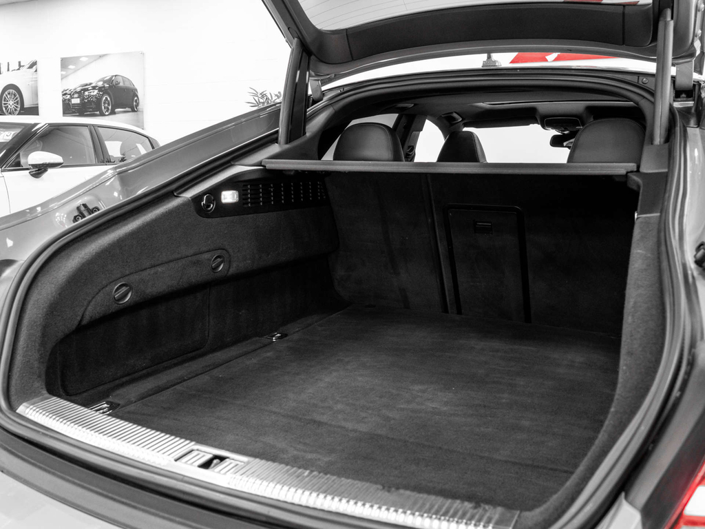 Audi RS7 Hatchback 4.0 Black #28