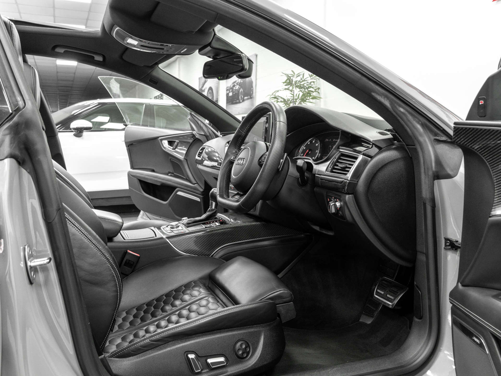 Audi RS7 Hatchback 4.0 Black #15