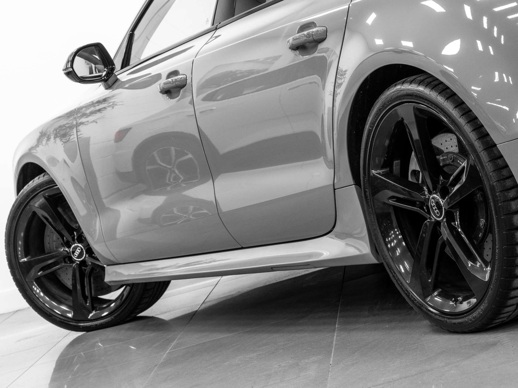 Audi RS7 Hatchback 4.0 Black #11