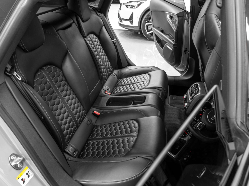 Audi RS7 Hatchback 4.0 Black #25