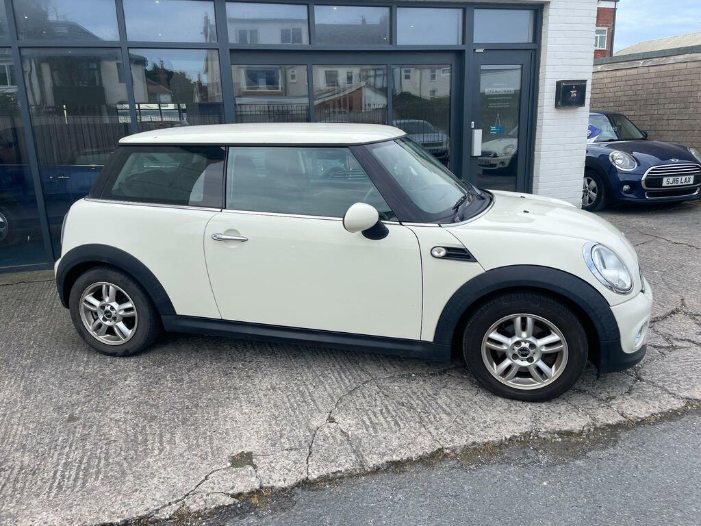 Mini Hatch One White #4