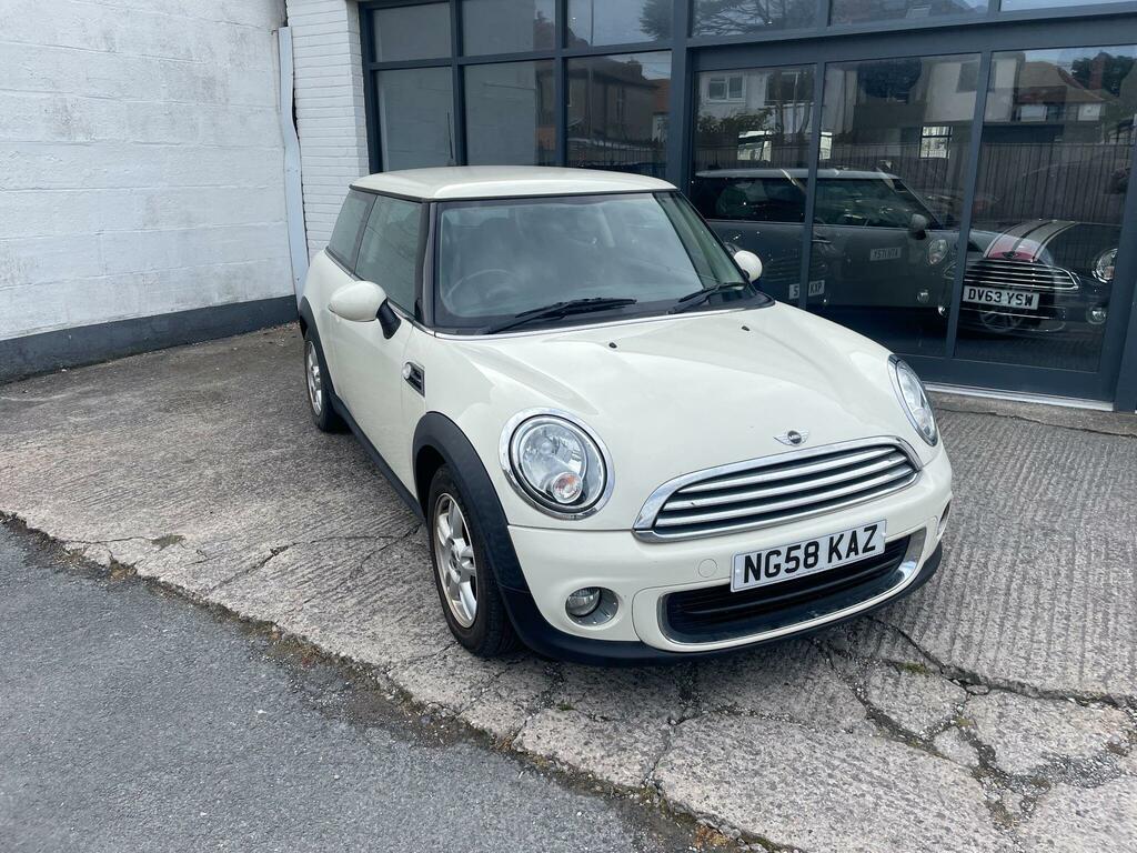 Mini Hatch One White