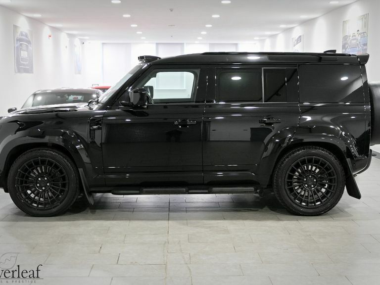 Land Rover Defender 2023 23 Land Rover D300 Hard Top X-dynamic Hse Urb Black #4