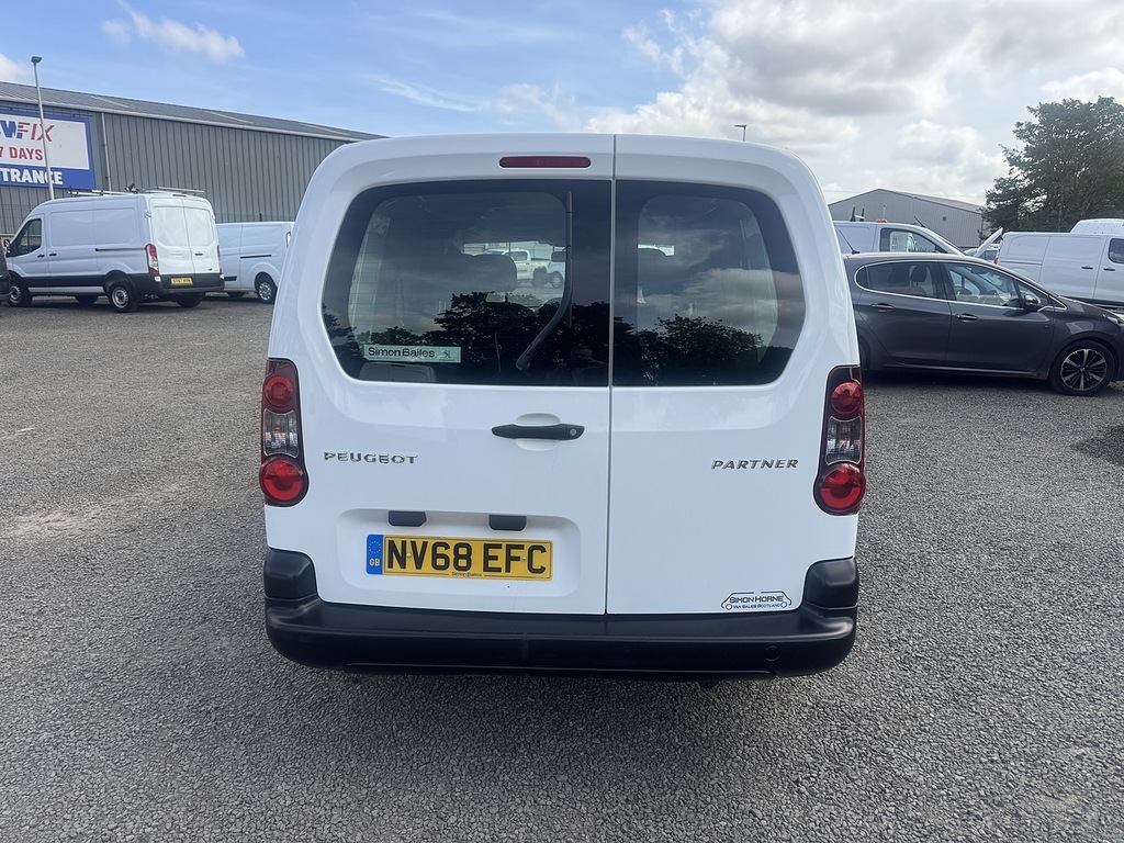 Peugeot Partner Bluehdi 744 S White #5