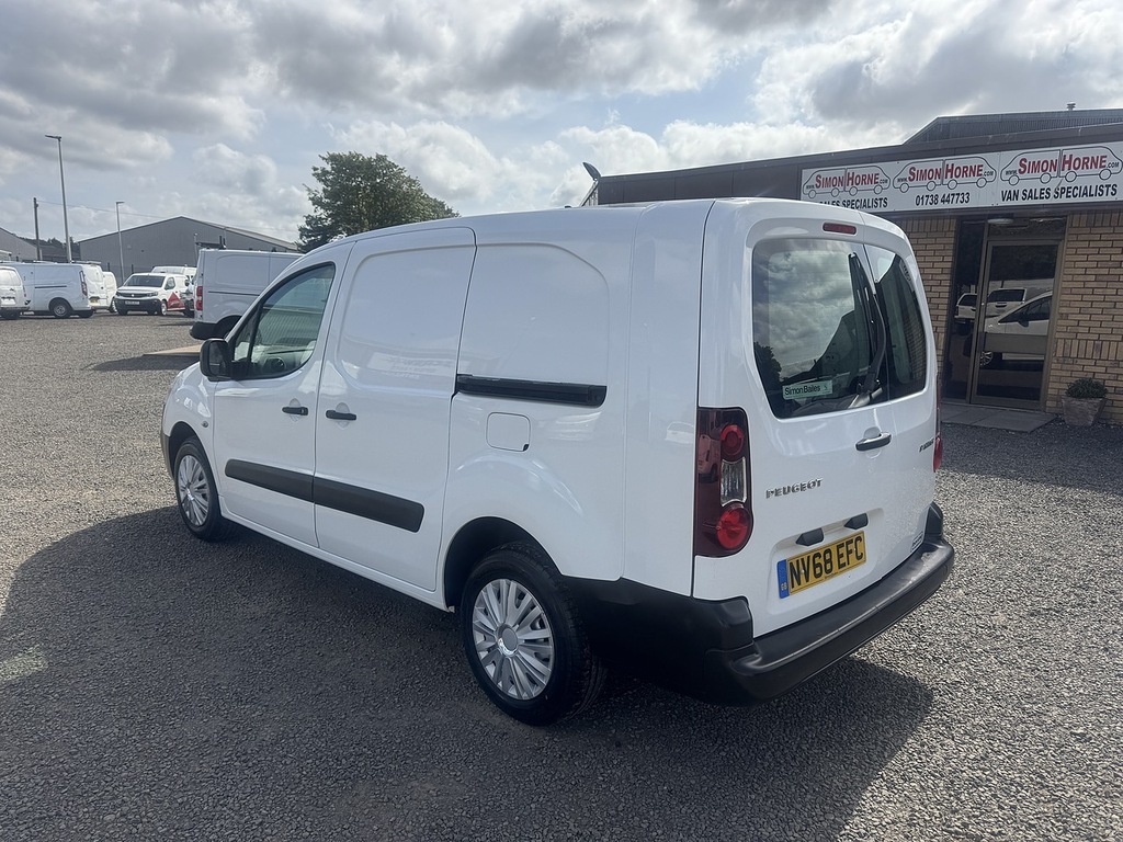 Peugeot Partner Bluehdi 744 S White #6