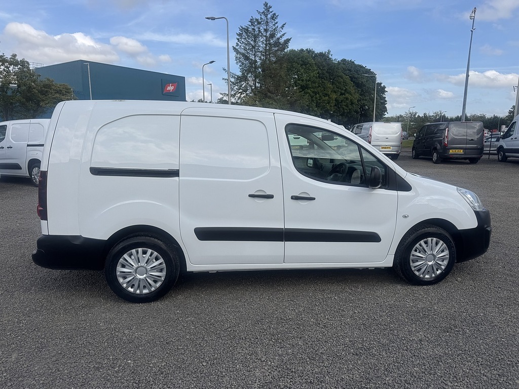 Peugeot Partner Bluehdi 744 S White #3