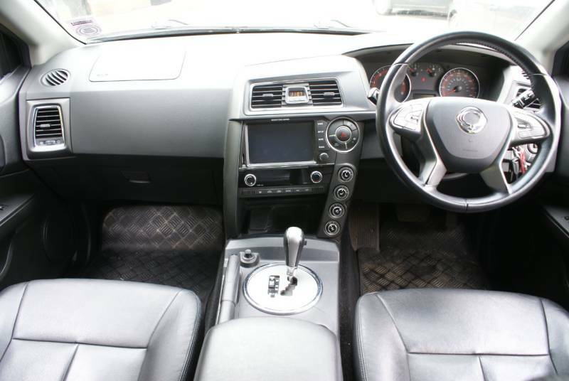 SsangYong Musso Ex White #15