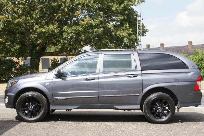 SsangYong Musso Ex White #8