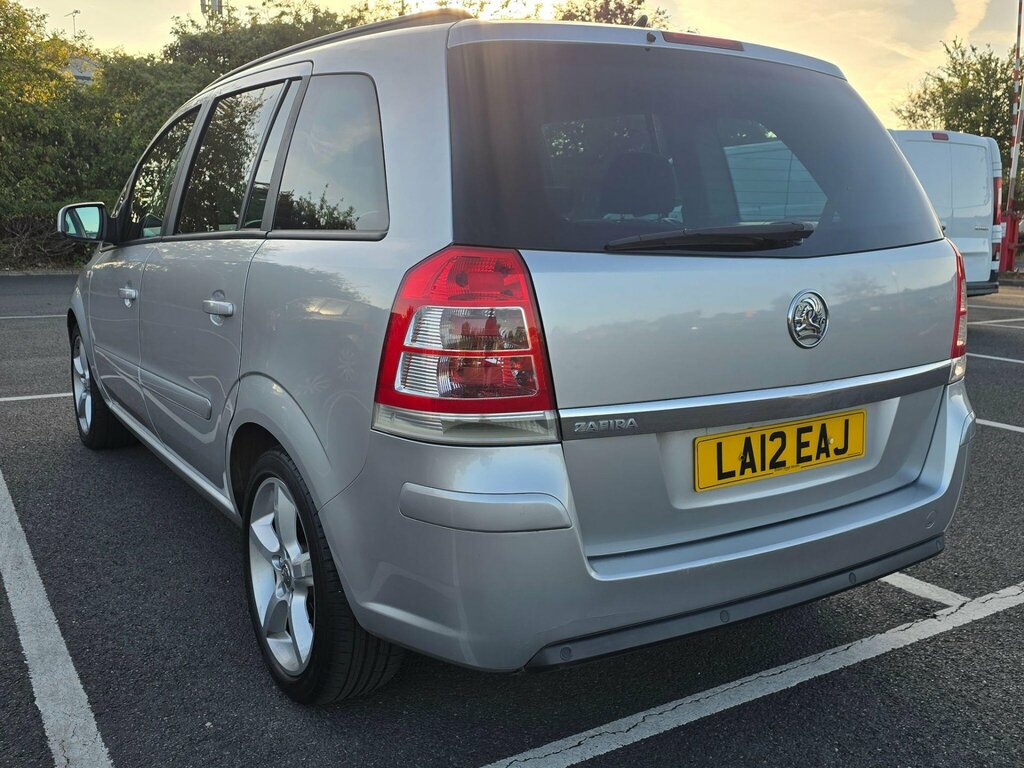Vauxhall Zafira 1.6 16V Exclusiv Euro 5 LA12EAJ Silver #3