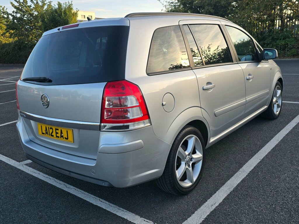 Vauxhall Zafira 1.6 16V Exclusiv Euro 5 LA12EAJ Silver #4
