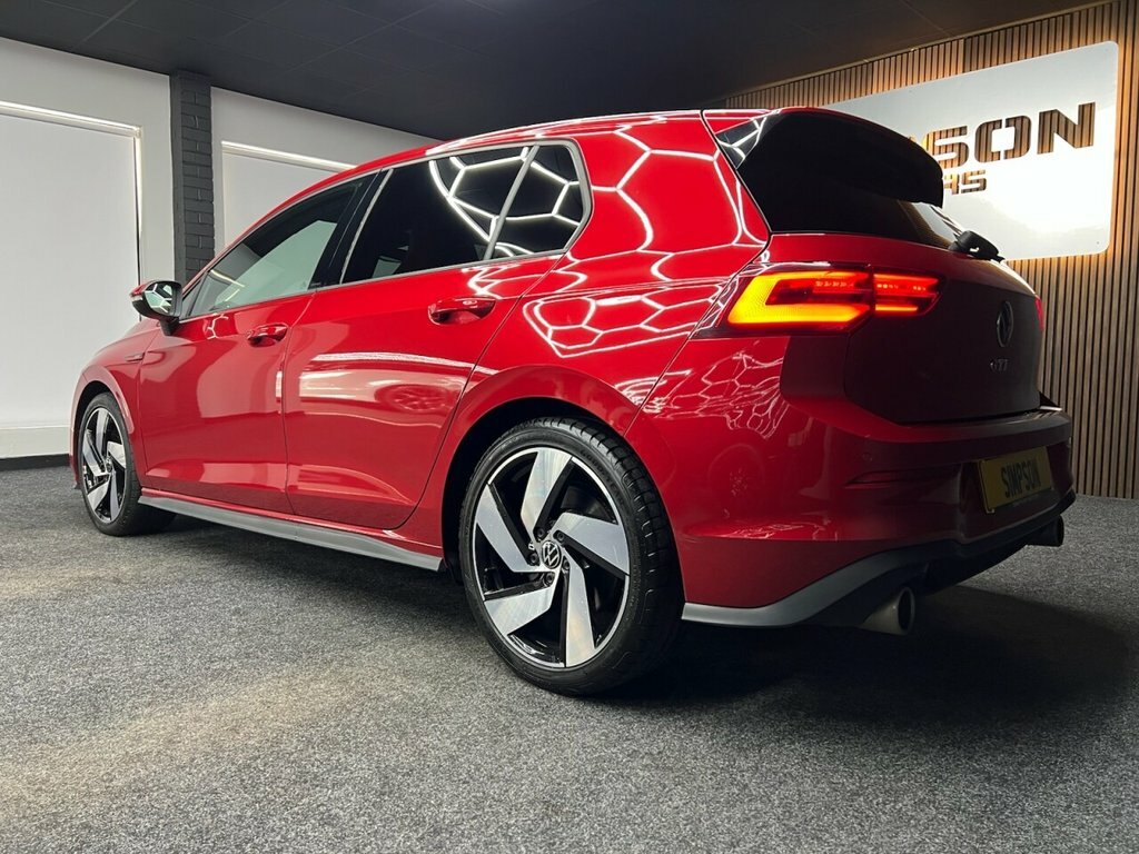 Volkswagen Golf 2L Gti Red #5