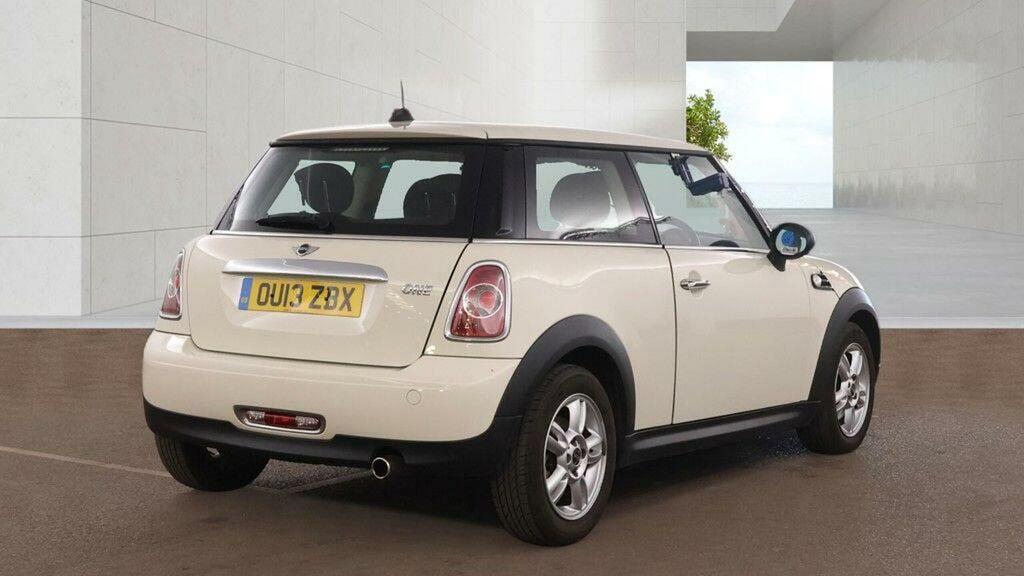 Mini Hatch Hatchback 1.6 One Euro 5 201313 OU13ZBX White #4