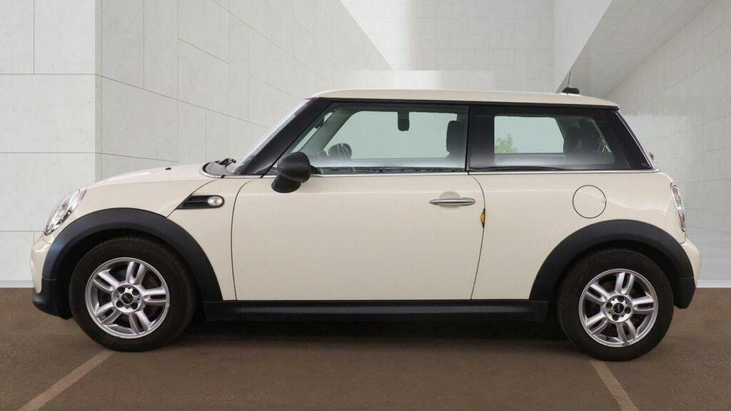 Mini Hatch Hatchback 1.6 One Euro 5 201313 OU13ZBX White #6