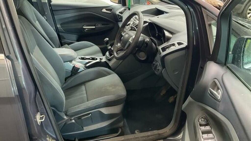 Ford Grand C-Max Black #10