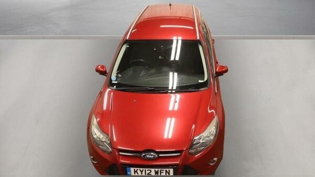 Ford Focus 1.6 Titanium Powershift Euro 5 Red #2