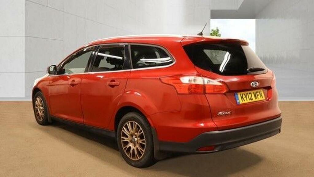 Ford Focus 1.6 Titanium Powershift Euro 5 Red #4
