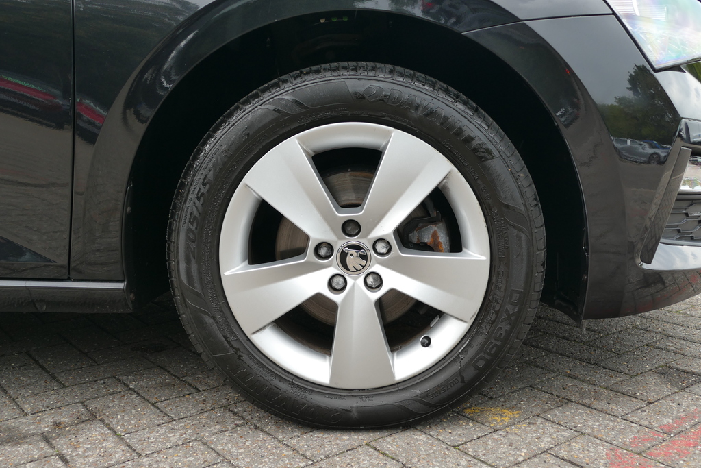Skoda Scala 1.5 Tsi Se 150 Ps GJ20VBF Black #5