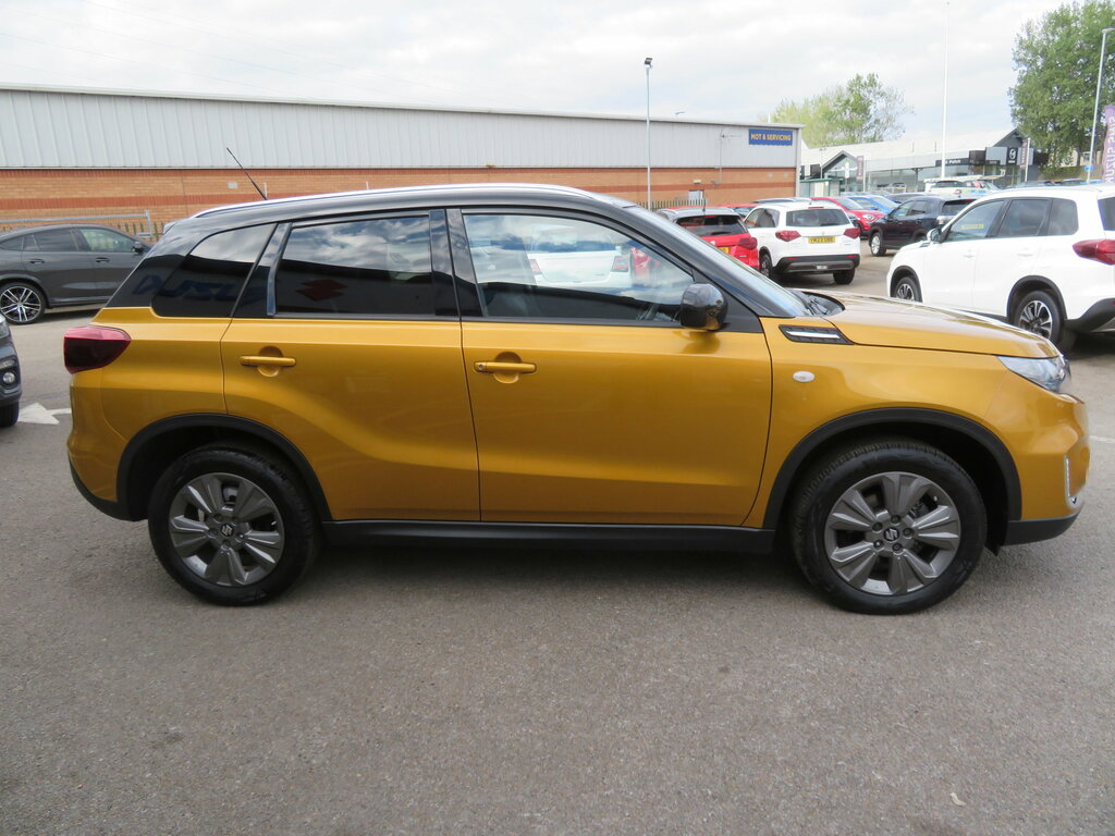 Suzuki Vitara Vitara Estate YO23AGV Yellow #3