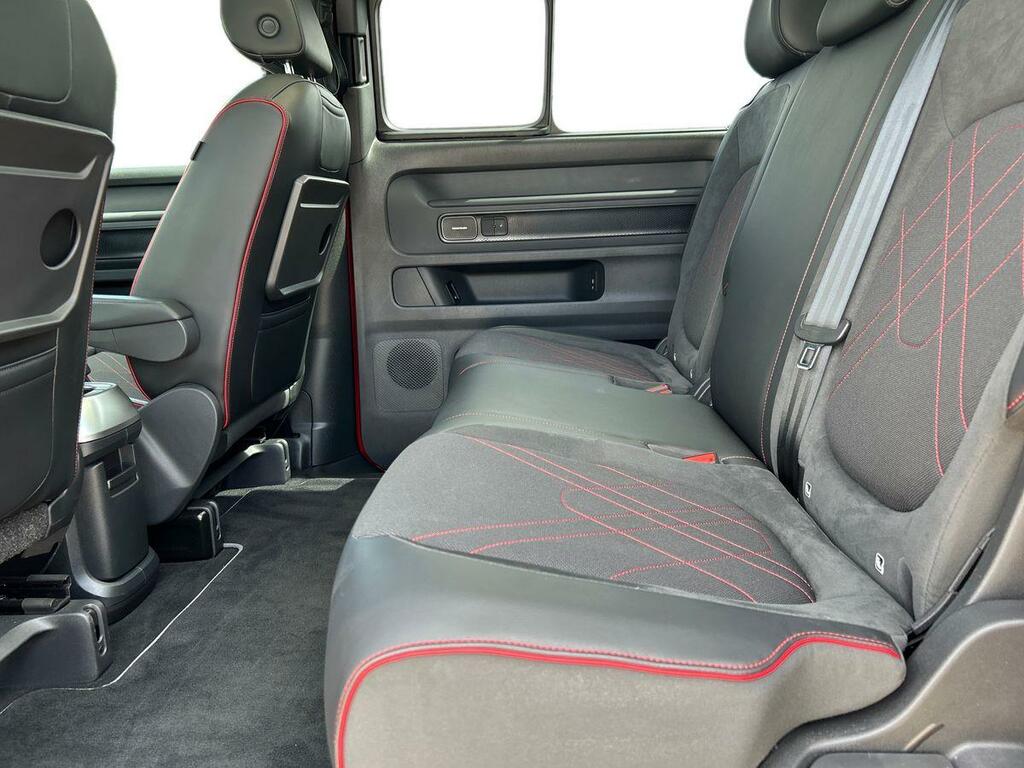 Volkswagen ID.Buzz 250Kw Gtx Pro 86Kwh 4Motion Lwb 7 Seat Red #4