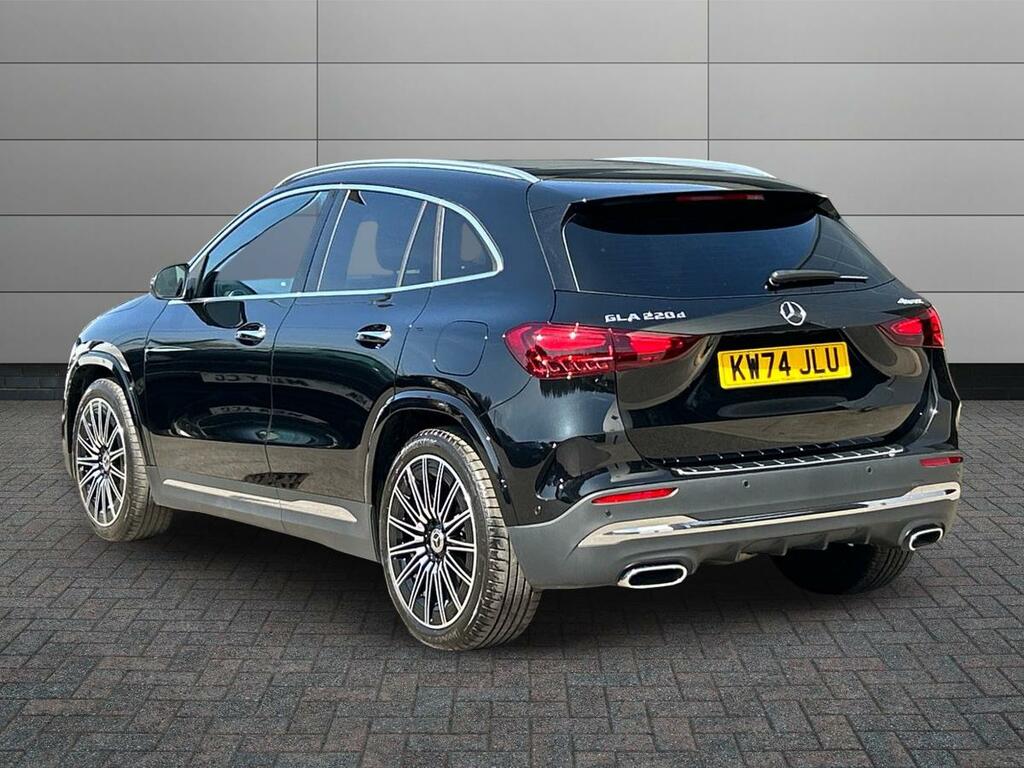 Mercedes-Benz GLA Class 2.0 Gla220d Amg Line Premium Plus 8G-dct 4Matic Black #2