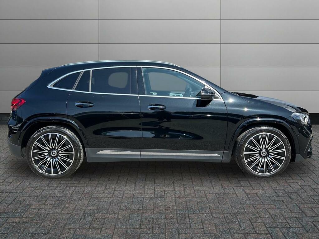 Mercedes-Benz GLA Class 2.0 Gla220d Amg Line Premium Plus 8G-dct 4Matic Black #5