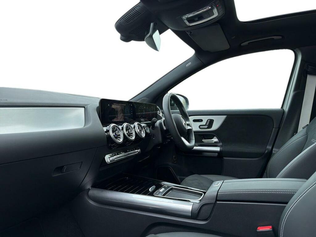 Mercedes-Benz GLA Class 1.3 Gla200h Mhev Amg Line Premium Plus 7G-dct Eu Grey #3