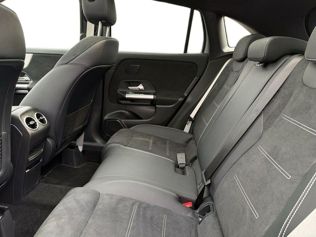 Mercedes-Benz GLA Class 1.3 Gla200h Mhev Amg Line Premium Plus 7G-dct Eu Grey #4