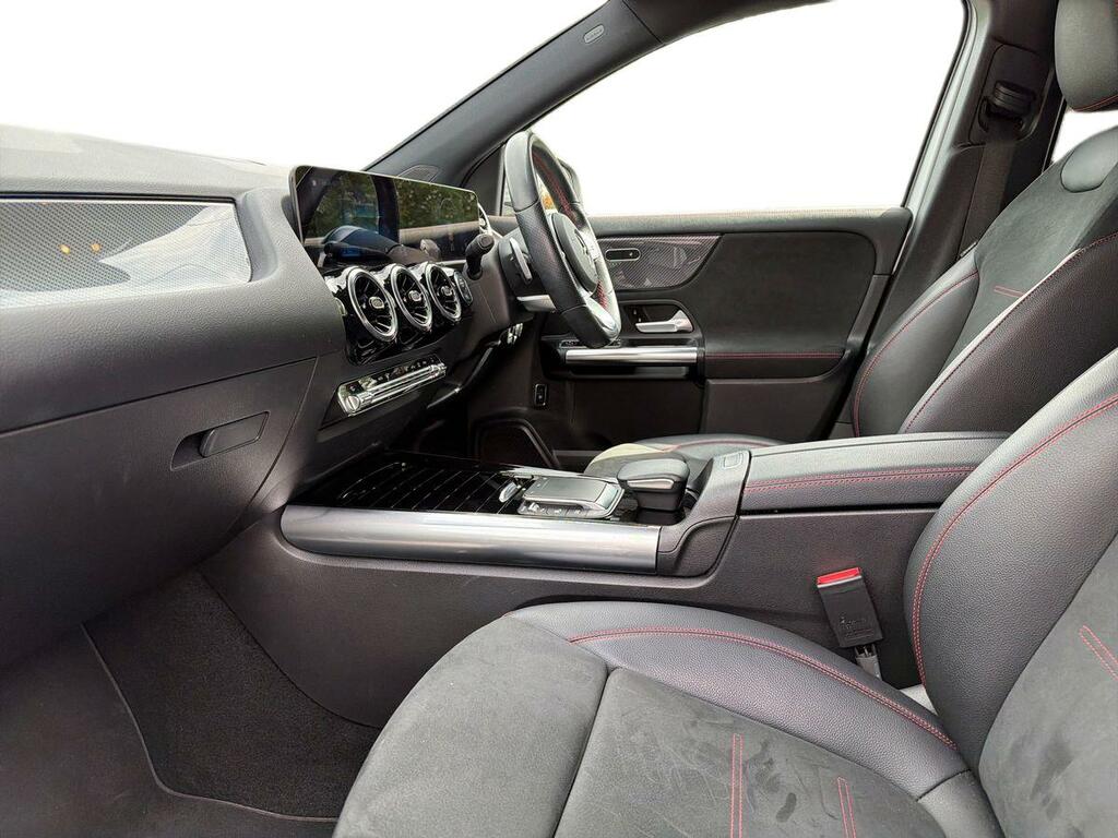 Mercedes-Benz GLA Class 2.0 Gla200d Amg Line Executive 8G-dct Euro 6 S RE21VYW Silver #3