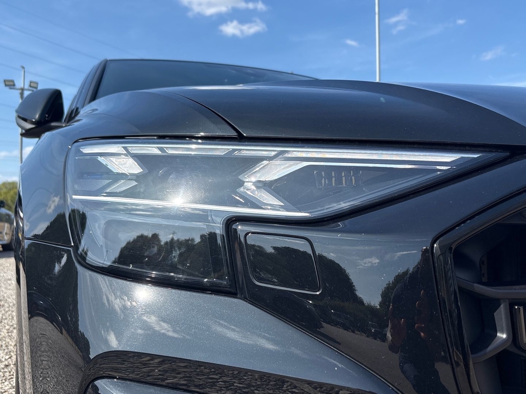 Audi SQ8 Suv Black #16