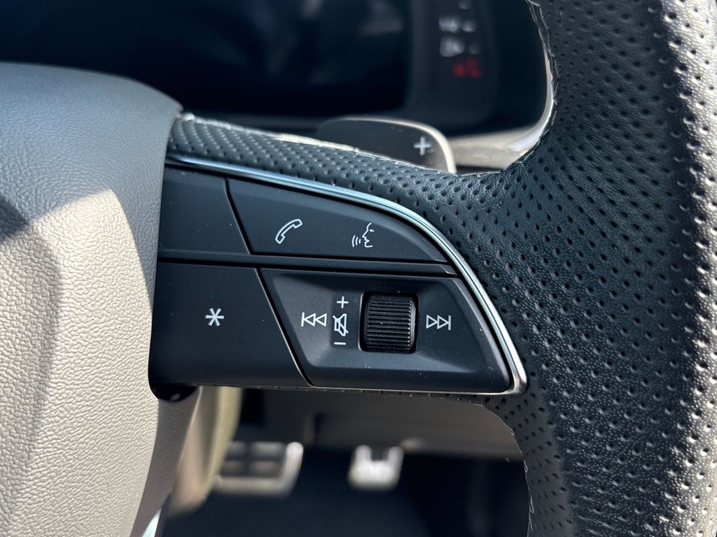 Audi SQ8 Suv Black #30