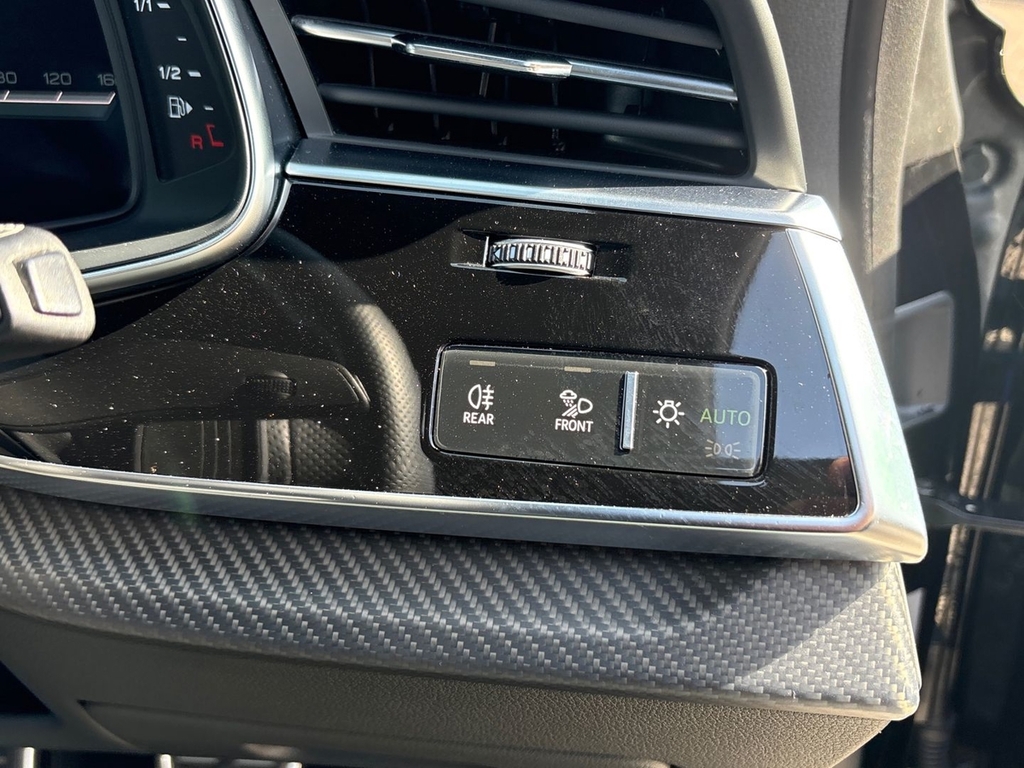 Audi SQ8 Suv Black #28
