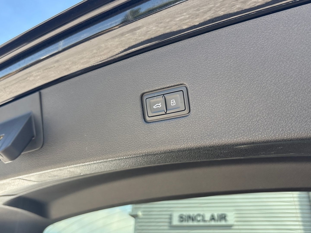 Audi SQ8 Suv Black #41