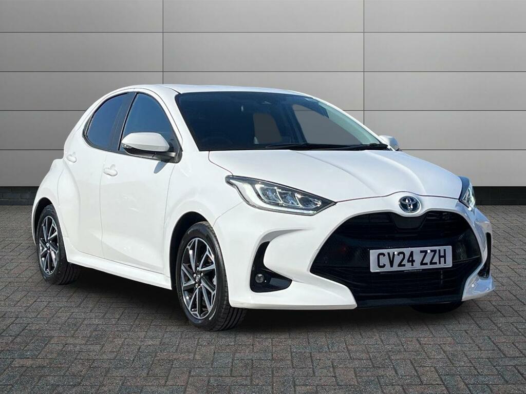 Toyota Yaris 1.5 Vvt-h Design E-cvt Euro 6 Ss White