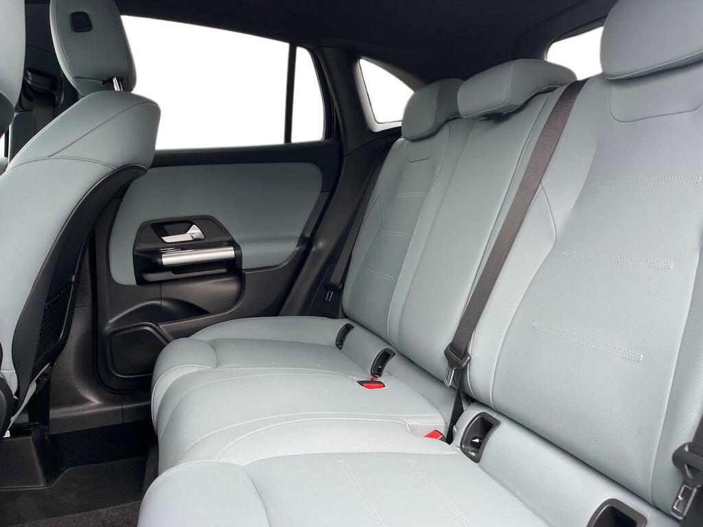 Mercedes-Benz GLA Class 1.3 Gla200h Mhev Amg Line Executive 7G-dct Euro Black #4