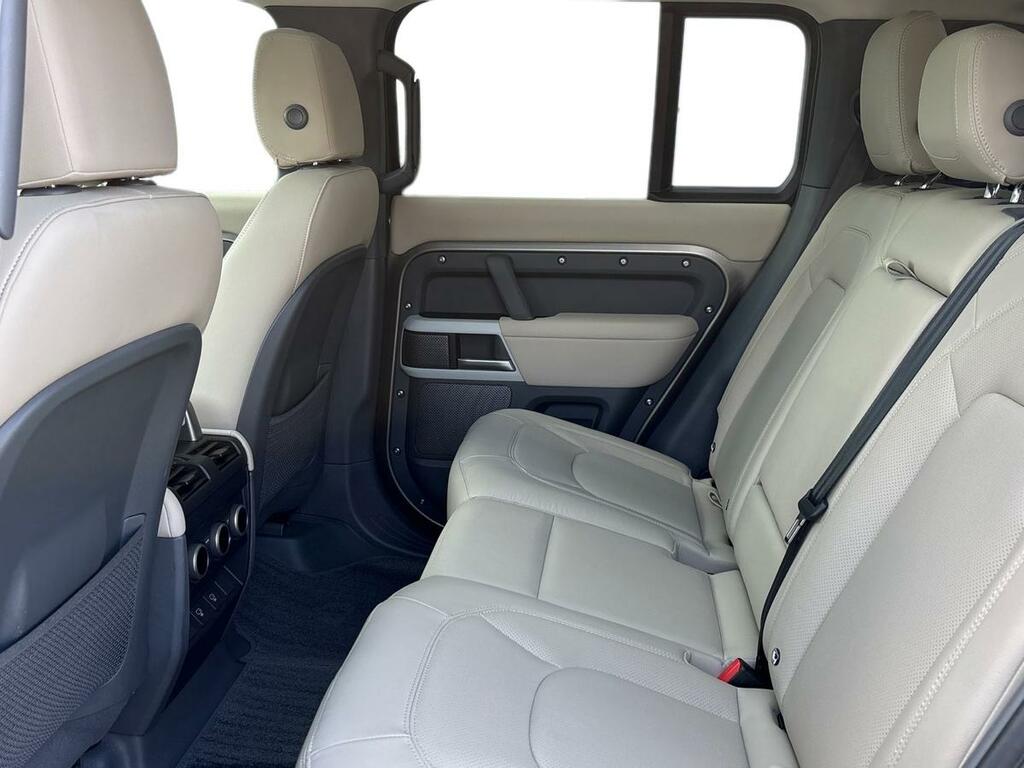 Land Rover Defender 110 2.0 P400e Xs Edition Silver #4