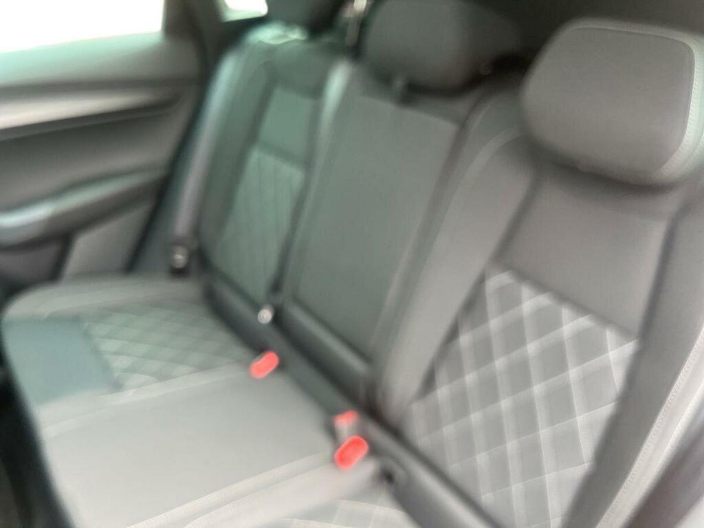 Skoda Karoq 1.5 Tsi Sportline Edition Dsg Black #4