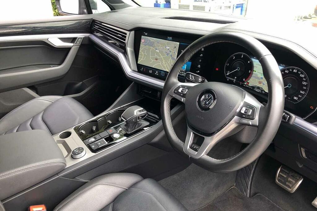 Volkswagen Touareg 3.0 Tdi V6 R-line Tech Tiptronic 4Motion Euro 6 S Grey #6