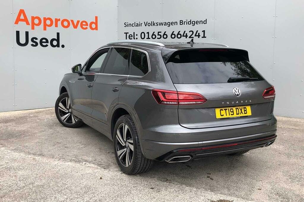 Volkswagen Touareg 3.0 Tdi V6 R-line Tech Tiptronic 4Motion Euro 6 S Grey #3
