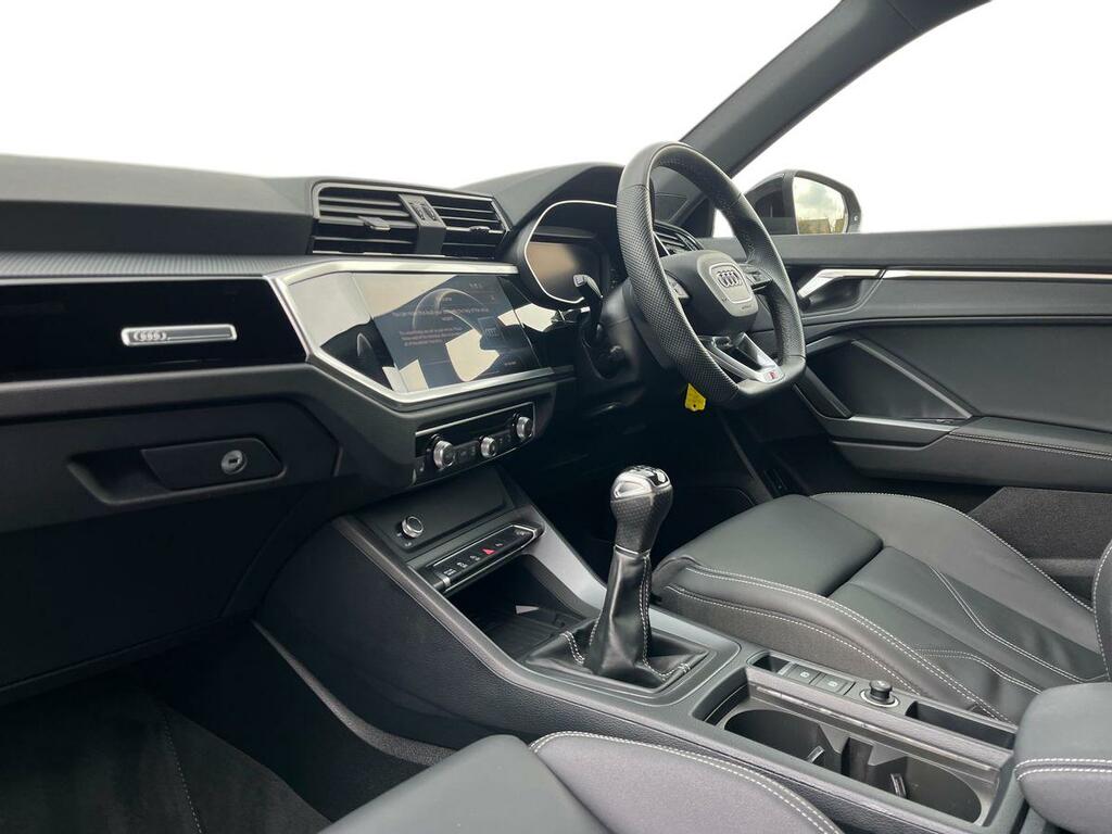 Audi Q3 1.5 Tfsi Cod 35 Black Edition Sportback Euro 6 S Black #3