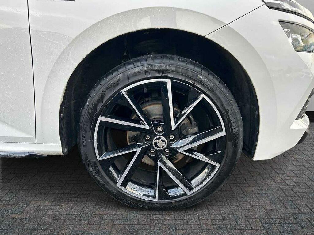 Skoda Kamiq 1.5 Tsi Monte Carlo Dsg White #5