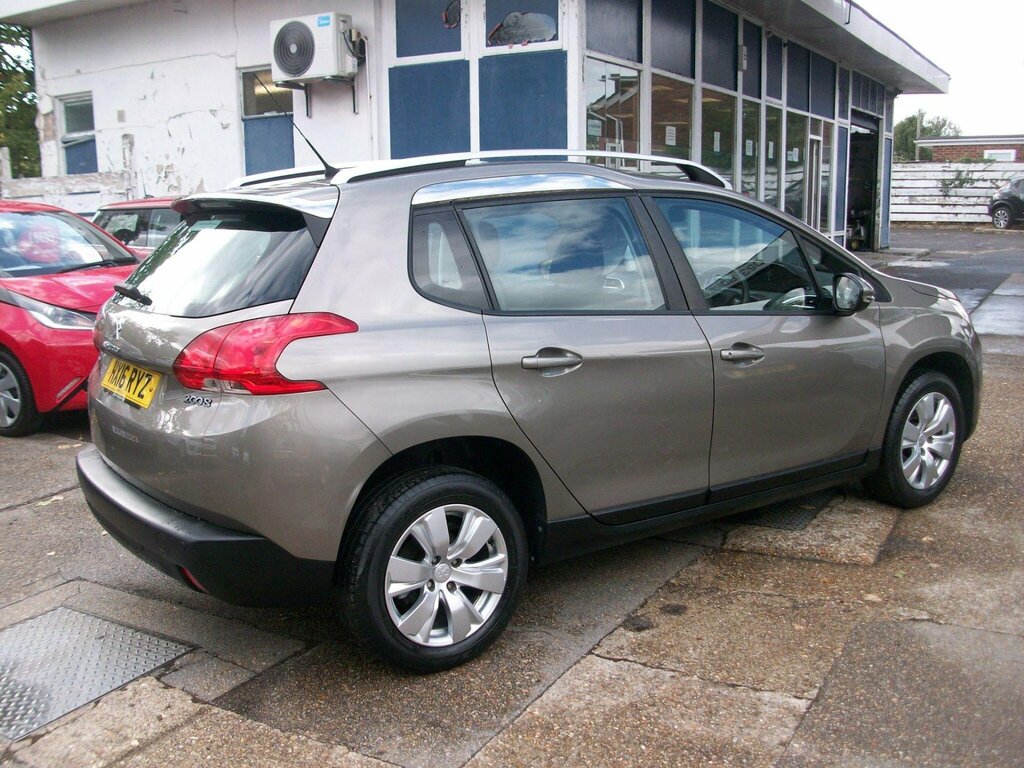 Peugeot 2008 1.2 Puretech Active Euro 6 Grey #4